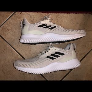 Adidas Alphabounce tennis shoes